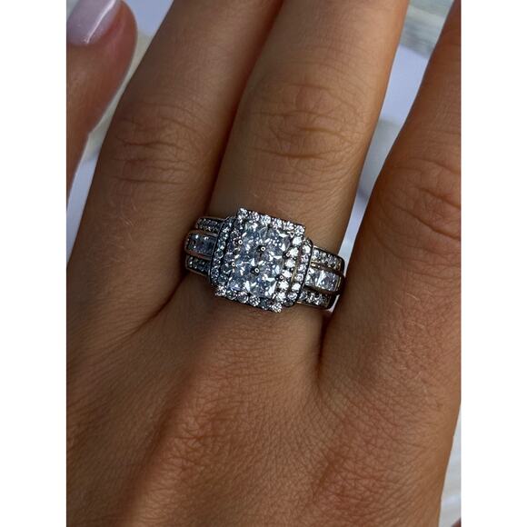925 Sterling Silver Cz Ring Size 9 - Picture 1 of 10
